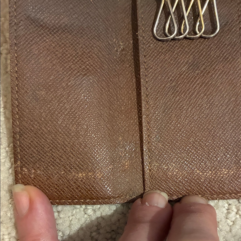 Louis Vuitton 4-Key Monogram Multicles Holder Authentic LV - Picture 7 of 12